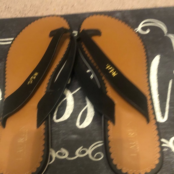 Flats - Picture 2 of 6